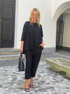 Gal pullover with a neckline in the front in two colors