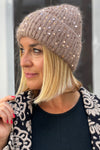 Cap with sequins in several colors