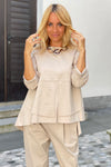 Gal pullover with a neckline in the front in two colors