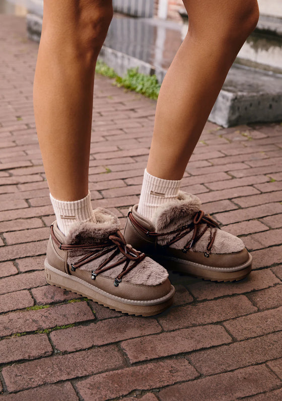 D. Franklin Čevlji Nordic Trk Fur Low Rjava