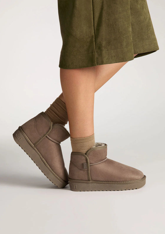 D. Franklin Čevlji Nordic Low Basic Taupe