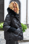 Prešita Jakna s krznenimi detajli v več barvah