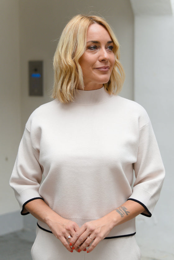 Pleten Komplet Hlače in Pulover v več barvah