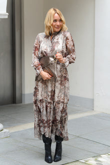  Dolga Obleka s cvetličnim potiskom v več barvah