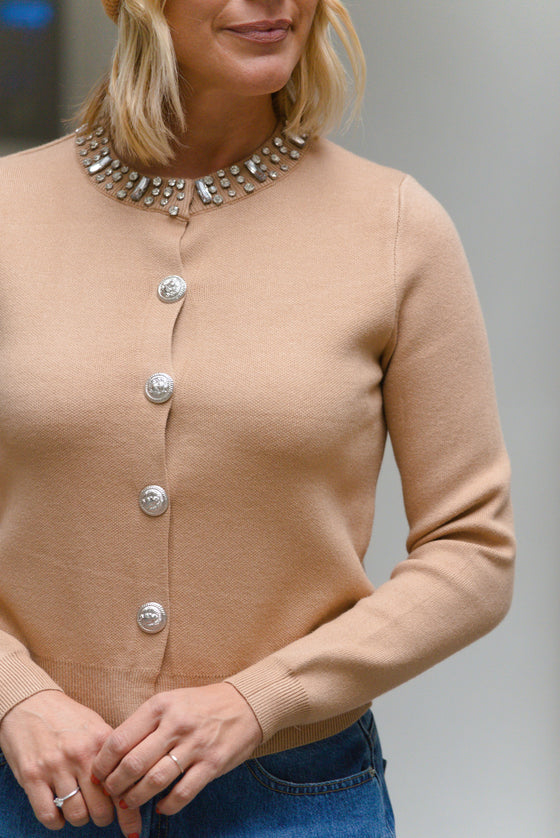 Pletena Jopica z bleščečim ovratnikom in gumbi v več barvah