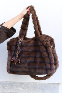  Torba iz umetnega krzna v več barvah