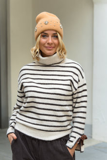  Puli Pulover s črtami