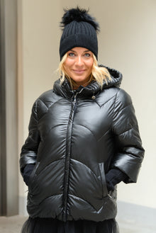  Kratka Bunda z valovitim prešitjem