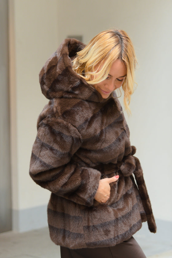 Jakna iz umetnega krzna