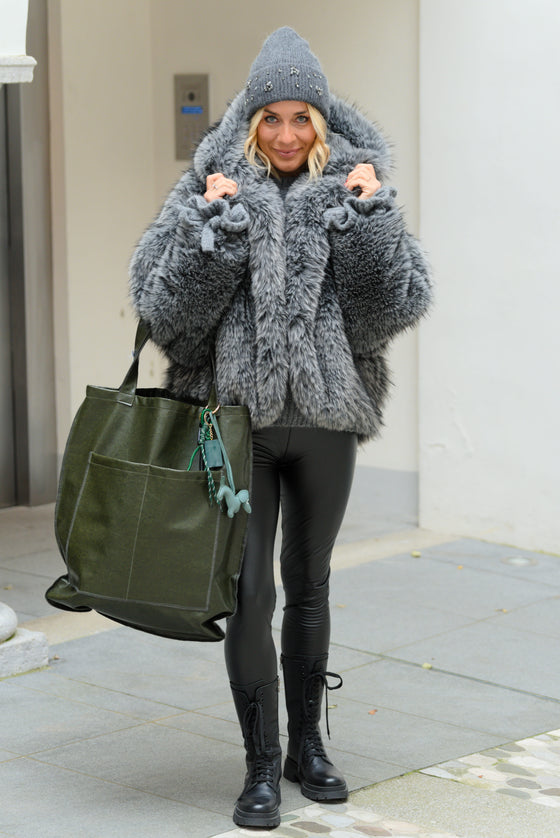 Plašč iz umetnega krzna