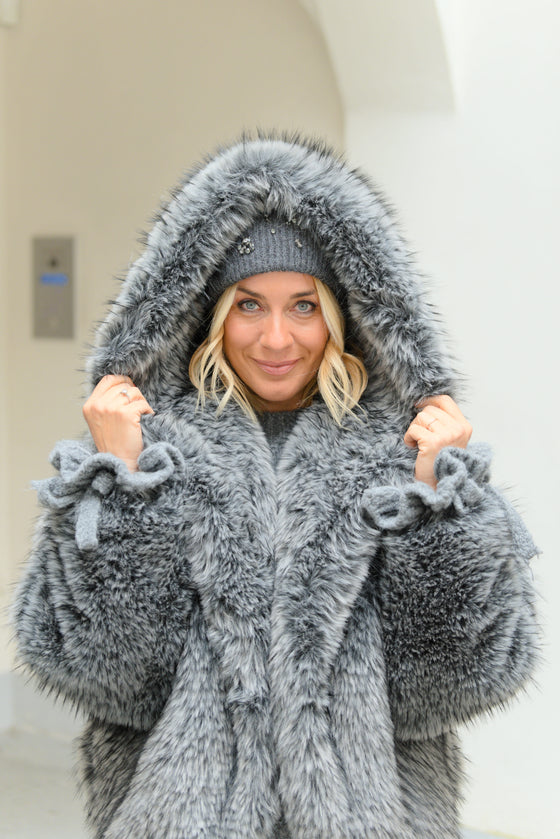 Plašč iz umetnega krzna