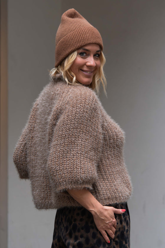 Višebojni sjajni džemper