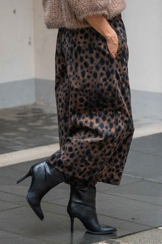Žametne Hlače z živalskim vzorcem Wendy Trendy