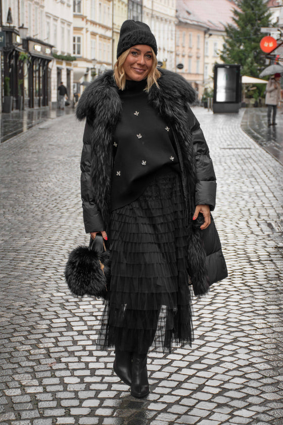 Dolga Bunda s krznenim robom v več barvah