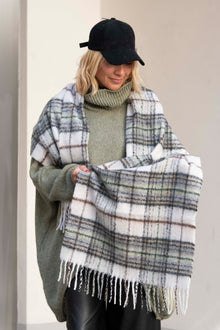  Kariran Šal z resicami iz viskoze