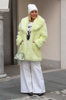  Plašč iz umetnega krzna v več barvah