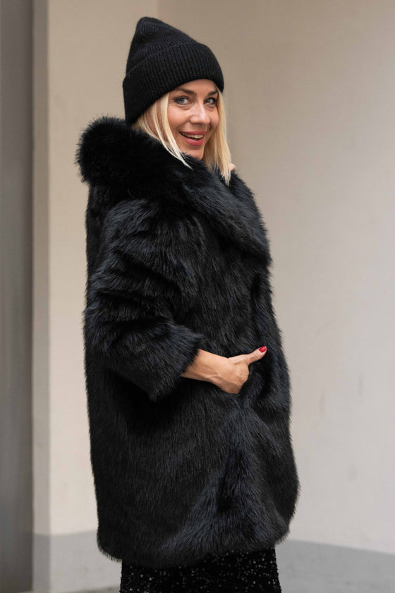 Plašč iz umetnega krzna v več barvah