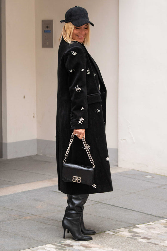 Eleganten Plašč z bleščečimi kristalčki