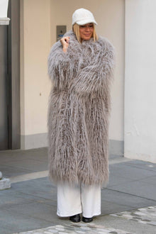  Dolg Plašč iz umetnega krzna
