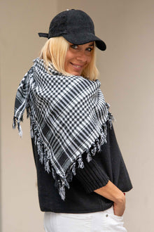  Karirast Šal z resicami