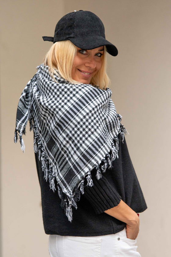 Karirast Šal z resicami