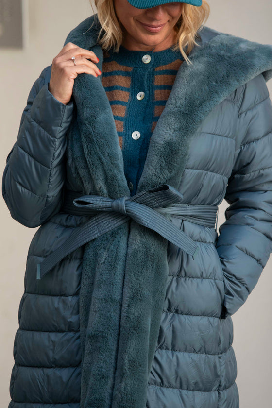 Padded jacket with tie belt in several colors