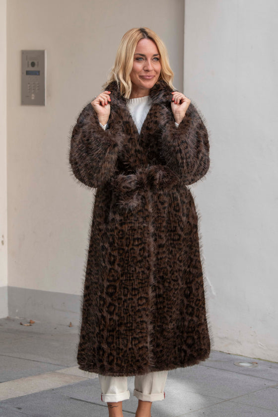 Dolg Plašč iz umetnega krzna