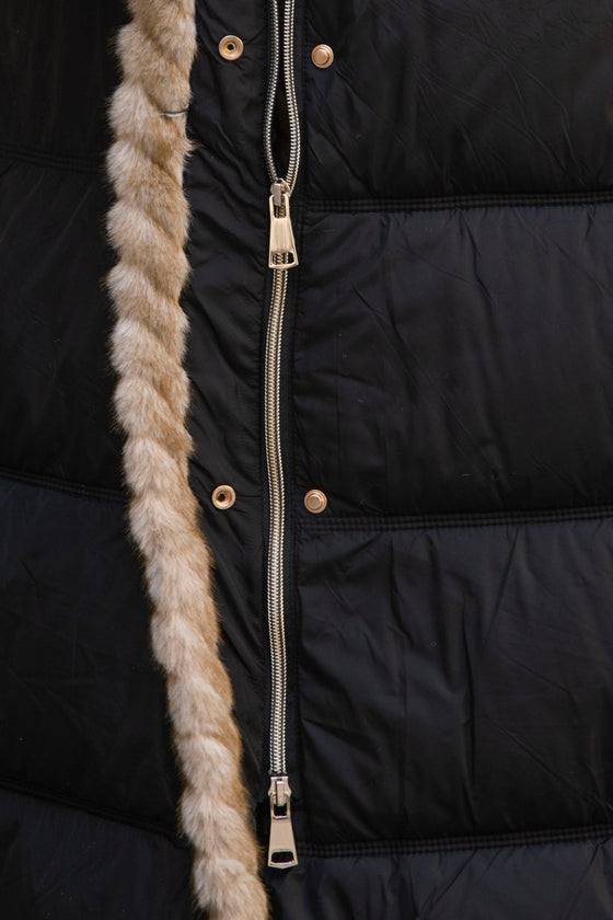 Dolga Bunda s krznenim robom v več barvah